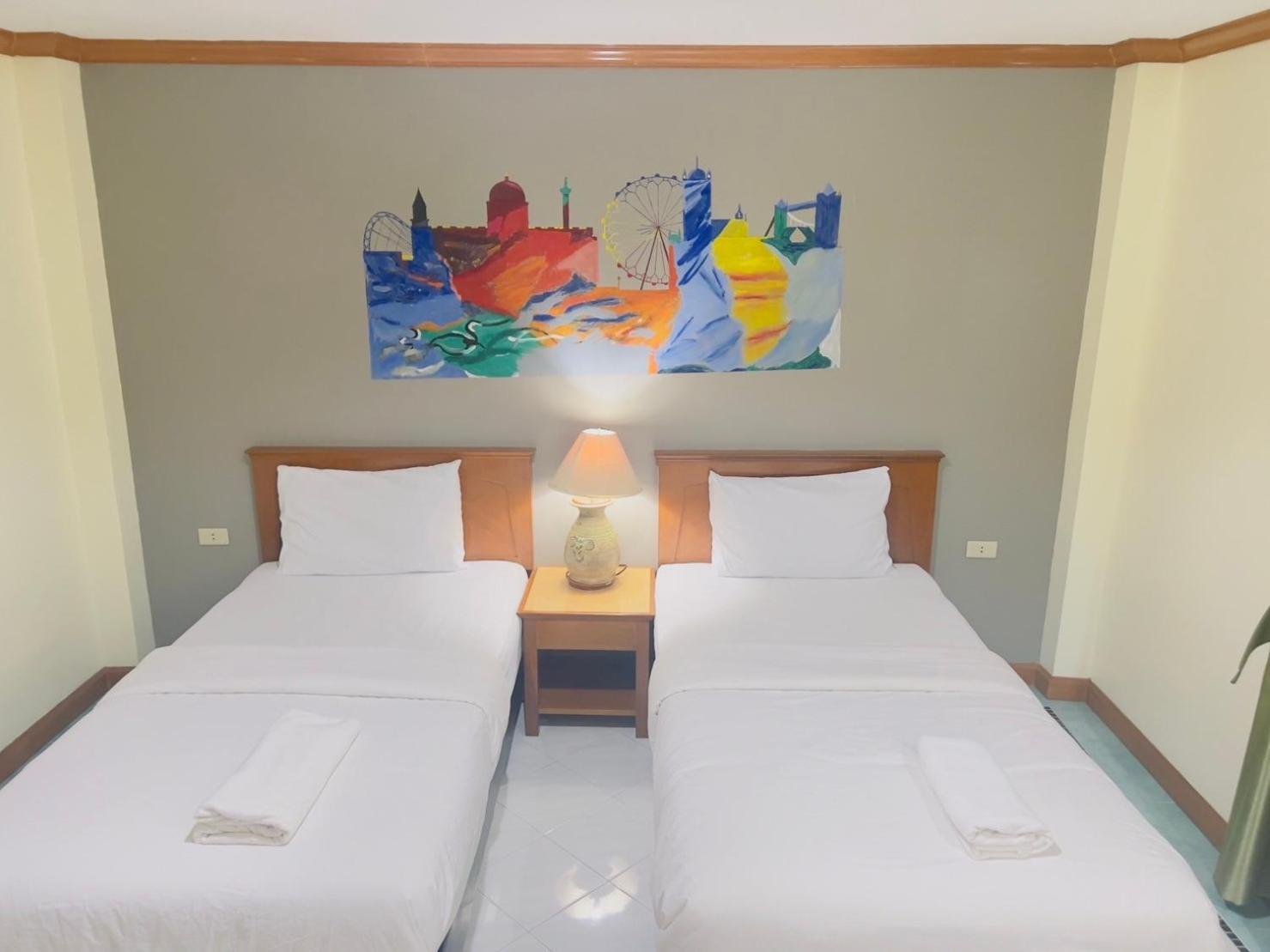 Hotel Royal Vista Patong Exterior foto