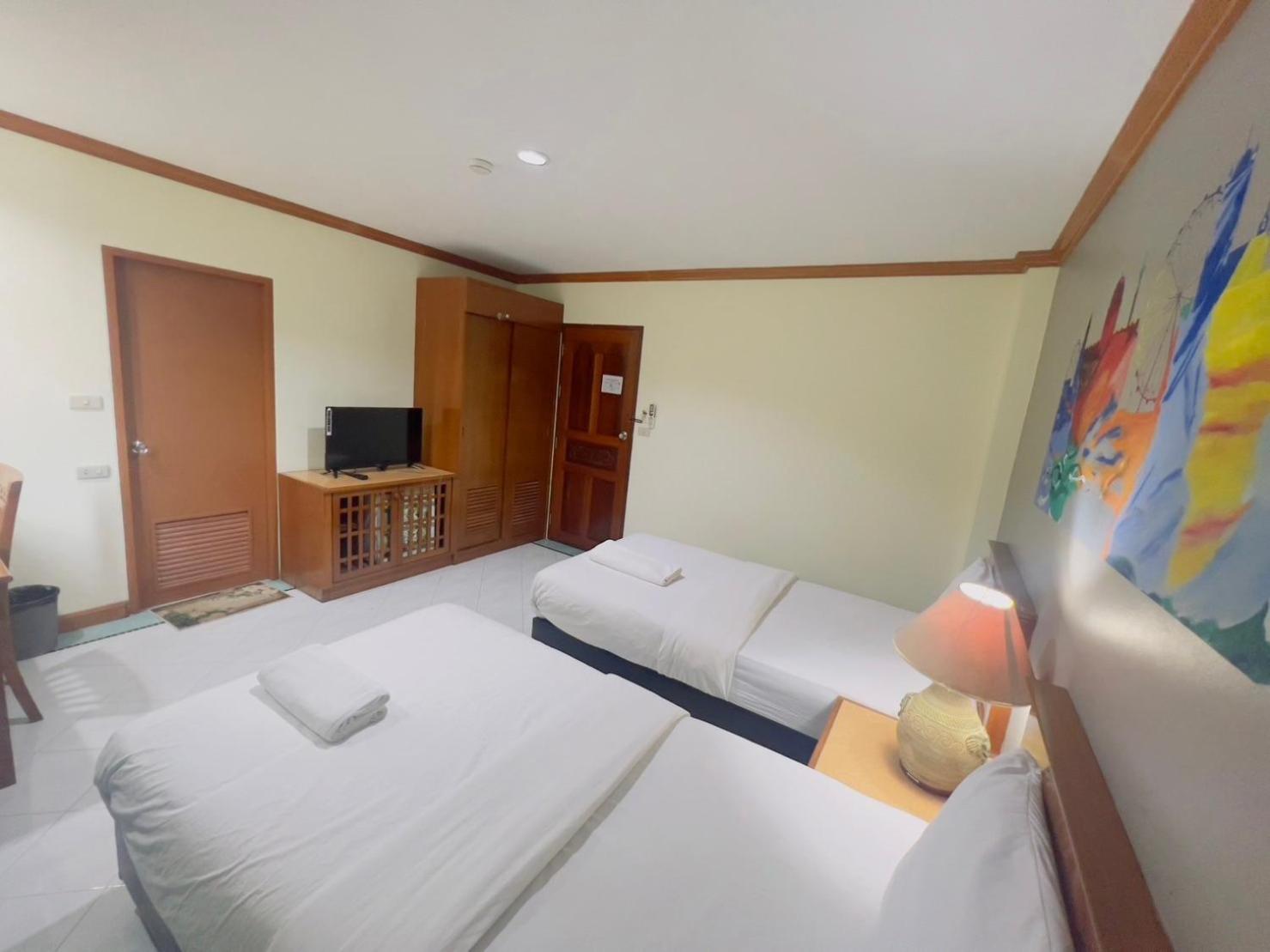 Hotel Royal Vista Patong Exterior foto